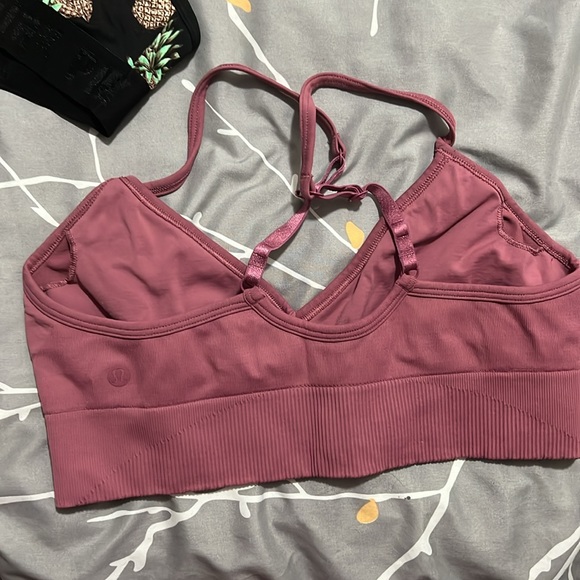 4 sports bras for sale - Picture 2 of 5